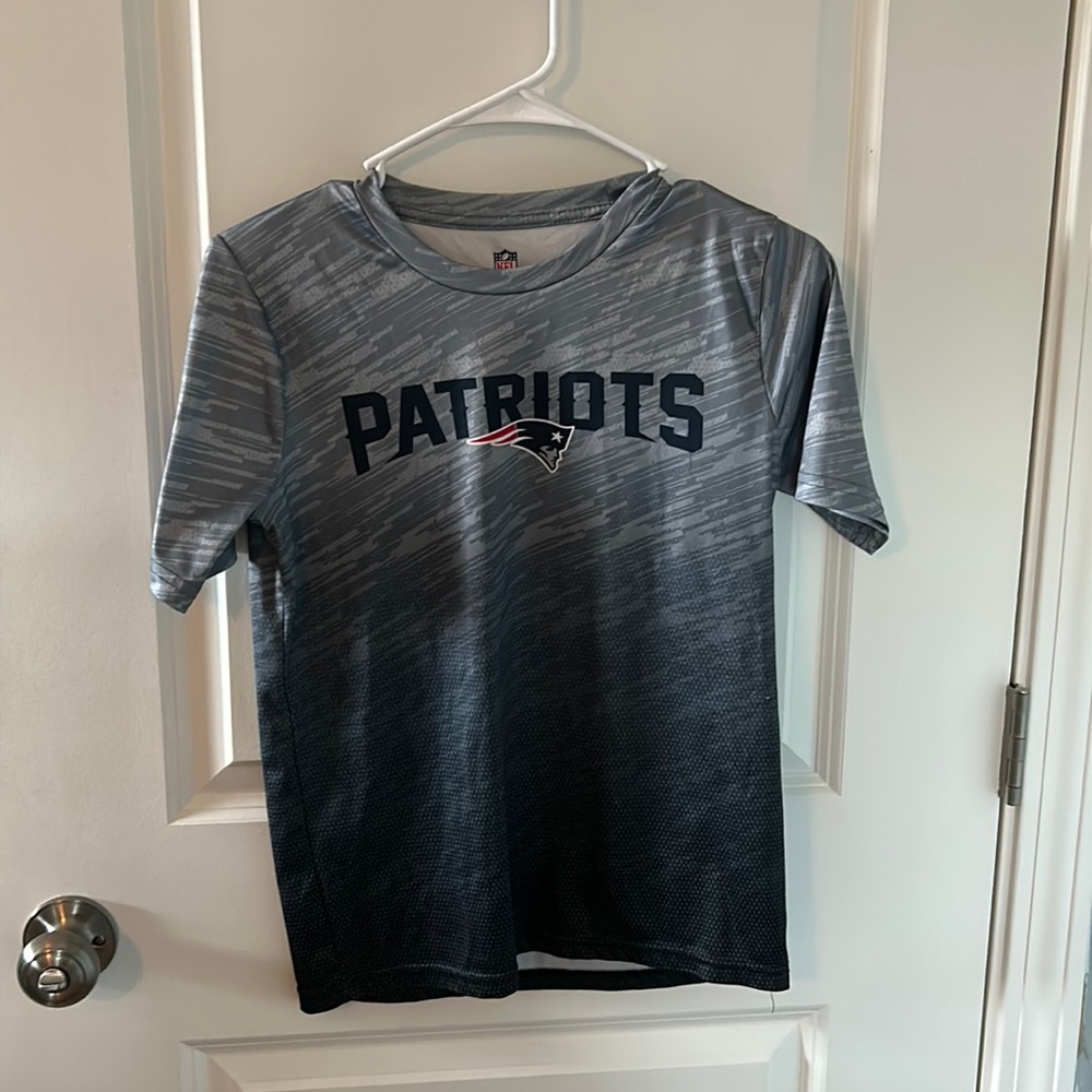 Patriots performance tee